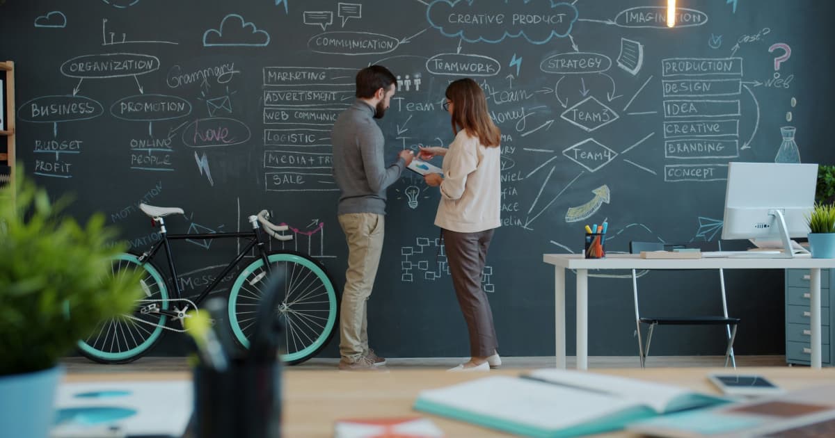 Stuart Piltch Scholarship Opens 2026 Cycle, Emphasizing Customer-Focused Entrepreneurship