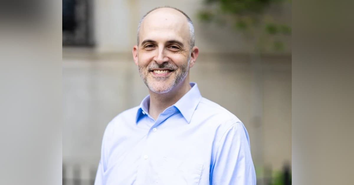 Brooklyn Psychologist David Tzall, PsyD, Warns Couples on AI Chatbot Advice